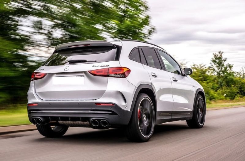 画像1: ◆M.ベンツ H247 GLA 用 35 / 45用 AMGタイプリアカーボンディフューザー/ディフェーザー/アンダーリップ/本物カーボン/リアスポイラー/ドレスアップ/GLA35/GLA45S/ (1)