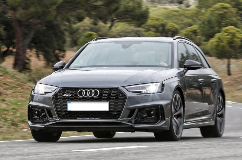 画像1: クアトロ◆アウディB9 8W A4/S4 前期用 RSタイプフロントハニカムセンターグリル/ラジエターグリル/RSグリル/人気商品/T-2/艶黒/ペイントブラック/マットシルバー/クローム (1)