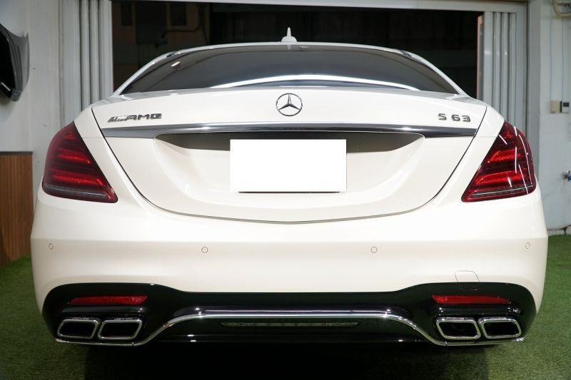 画像1: ◆ベンツ W222 後期Sセダン用 S63AMGタイプ AMGディフューザー+専用スクエア4本出し テールパイプセット/マフラーカッター/テールガーニッシュ/AMGマフラー/純正同様素材/人気/S350/S400/S550/S450/ディフェーザー/クロームテール/ブラックテール (1)