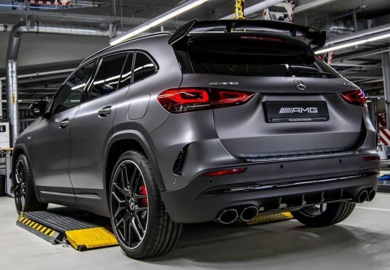 画像1: ◆メルセデス・ベンツ W247 H247 AMGモデル用 GLA45s 艶黒リアディフューザー+4本出 クロームテールパイプセット/ディフェーザー/テールガーニッシュ/GLA180/GLA250/GLA200 (1)