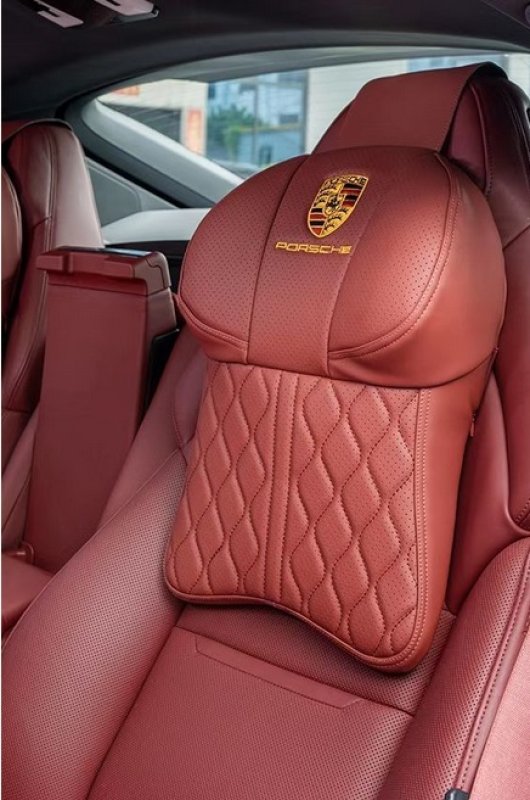 画像1: ◆ポルシェ クレストマーク 汎用タイプ シート用 5D立体ヘッドレスト 立体枕 ネックパッド ネックサポーター PORSCHE 911 991 992 パナメーラ マカン カイエン 718 981 982 E3 986 987タイカン (1)