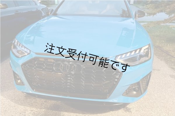 画像1: クアトロ◆アウディB9.5 8W A4/S4 後期用 RSタイプフロントハニカムセンターグリル/ラジエターグリル/RSグリル/人気商品/T-2/艶黒/ペイントブラック/クロームフレーム (1)