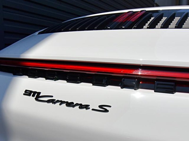 画像1: ポルシェ◆New 992用 911 カレラS リアエンブレム/グロスブラック/マットブラック/クローム/サテンクローム/970/971/718/987/GT3/交換簡単/現行タイプ/PORSCHE (1)