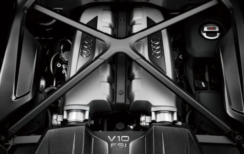 画像1: CCR◆AUDI R8 2019〜後期ドライカーボン エンジンXブレス ストラットタワーバー/アウディスポー/R8/カーボンエアロ/PERFORMANCE仕様/Dry Carbon Fibre Engine X-Brace Strut Bar (1)
