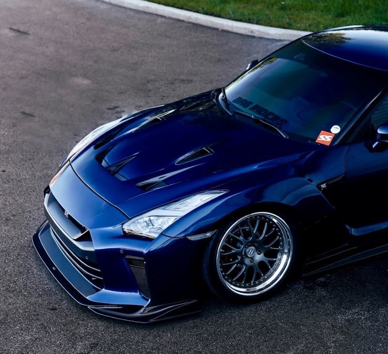 画像1: ◆ニッサン 2007-20y R35GT-R用 TSタイプダクト付 カーボンボンネット/エンジンフード/綾織/カーボナード/人気商品/MY12/MY15/MY09/MY08/トップ/シークレット (1)