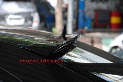 画像1: BENZ W211 セダン用カーボンルーフスポイラー 