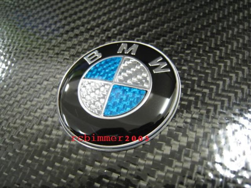 画像1: BMW 多車種対応ブルー/シルバーカーボン　ステアリングエンブレムセット (1)