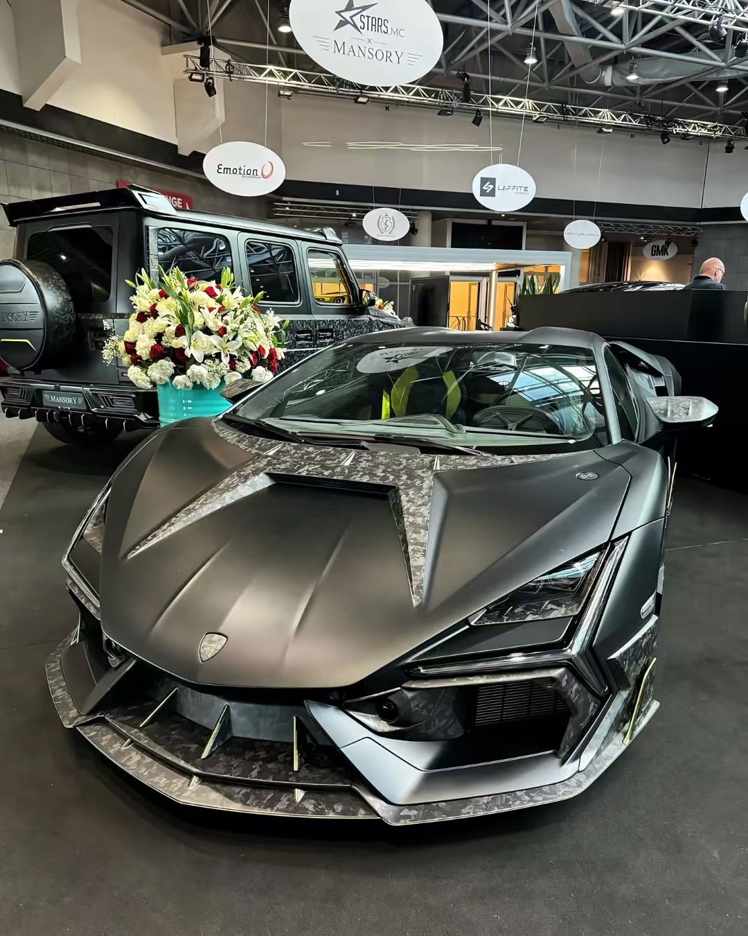 ランボルギーニ Revueito Mansory　ドライカーボンエアロキット