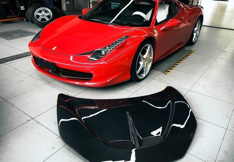 【最新作大人気】☆フェラーリ　Ｆ４５８チャレンジ用　純正フロントバンパー　中古品☆ その他