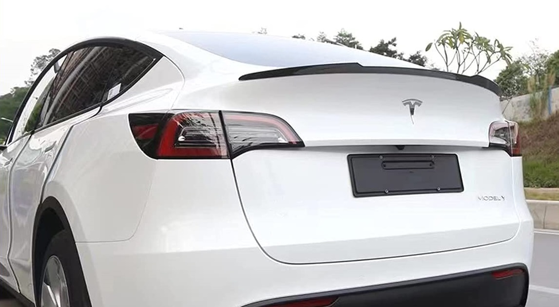 ドライカーボン◇テスラ モデルY用 REVOタイプ カーボントランクスポイラー/リアウイング/リア スポイラー/TESLA/MODELY/パフォーマンス/スプリッター/エアロ/クロスカーボン/綾織