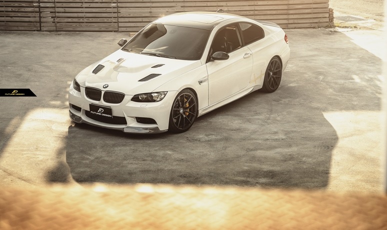 人気◇BMW E92 E93用 Vスタイル ダクト付エンジンボンネット/エンジンフード/軽量化/M4DTM/フューチャーデザイン/軽量スチール