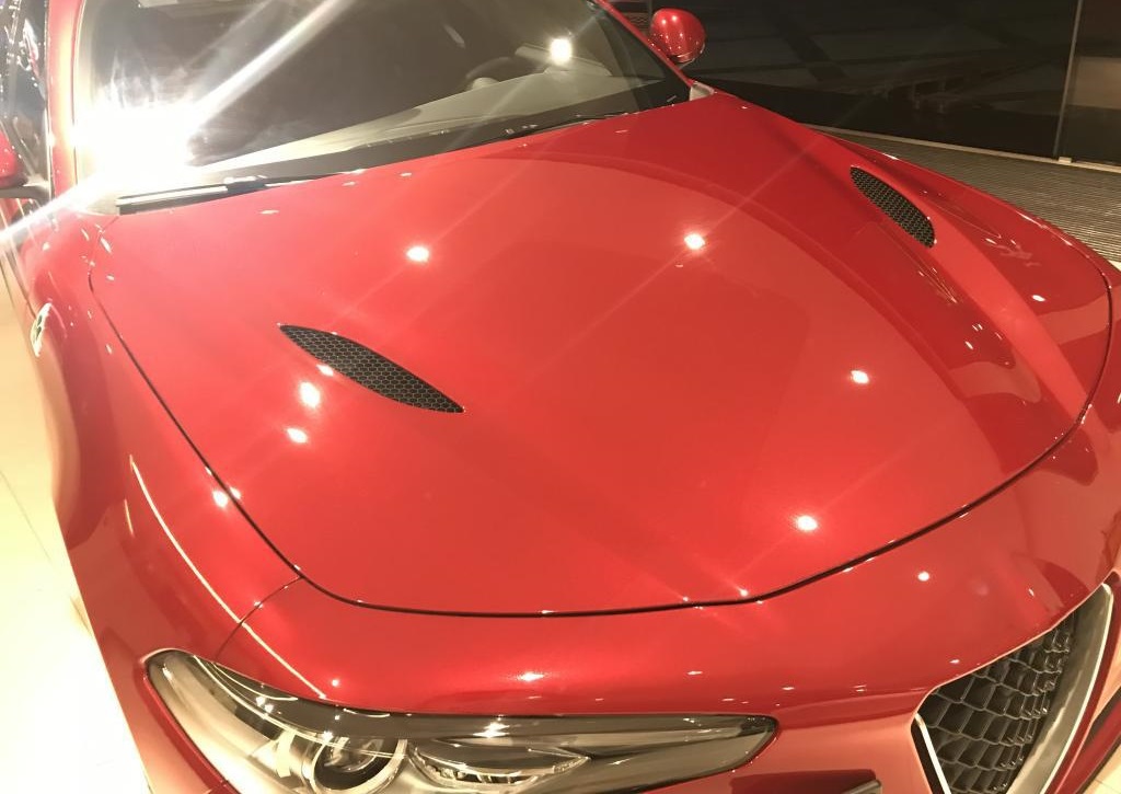 アルファロメオ ジュリア クアドリフォリオタイプ ダクト付 カーボンボンネット エンジンフード Alfa Gta 本物カーボン 人気商品 Guilia アルファロメオ ジュリア クアドリフォリオタイプ ダクト付 カーボンボンネット エンジンフード Alfa Gta 本物カーボン 人気商品 Guilia